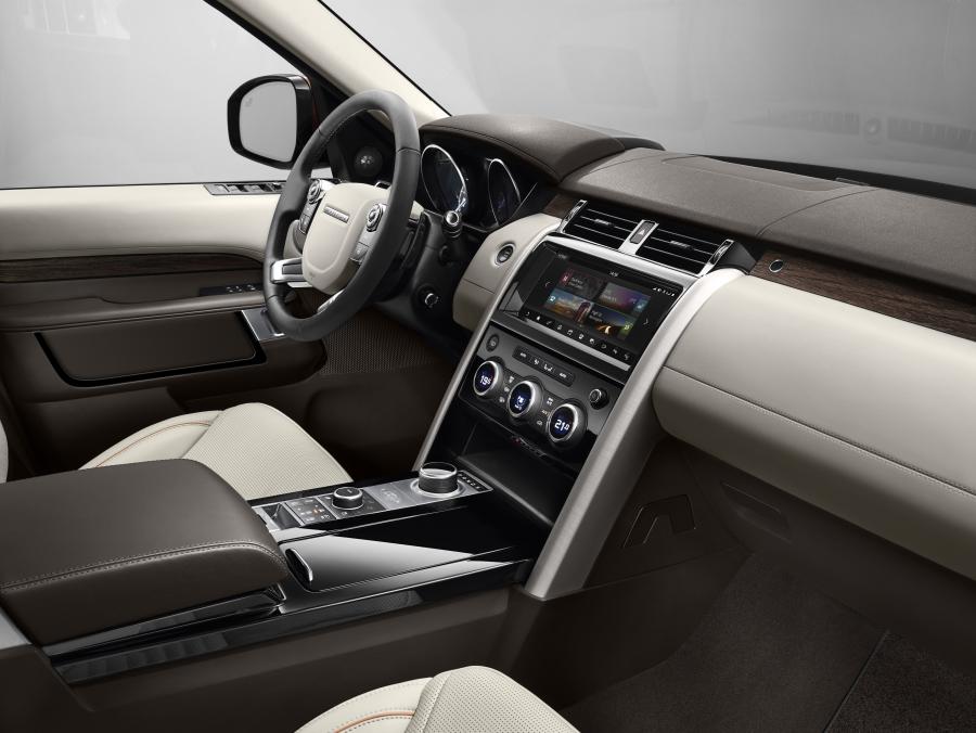 Интерьер Land Rover Discovery HSE 2017 года  (фото 81 из 96)